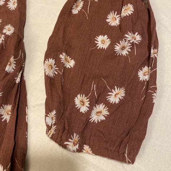 Francesca’s Miami Floral Off-Shoulder Bohemian Blouse - Picture 9 of 12